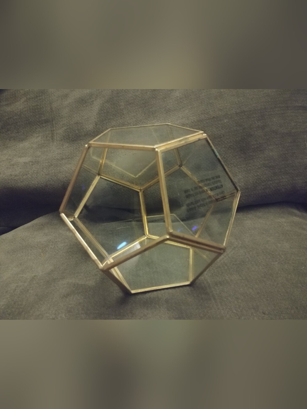 Geometric Glass Box- Gold Frame - Picture 4 of 6